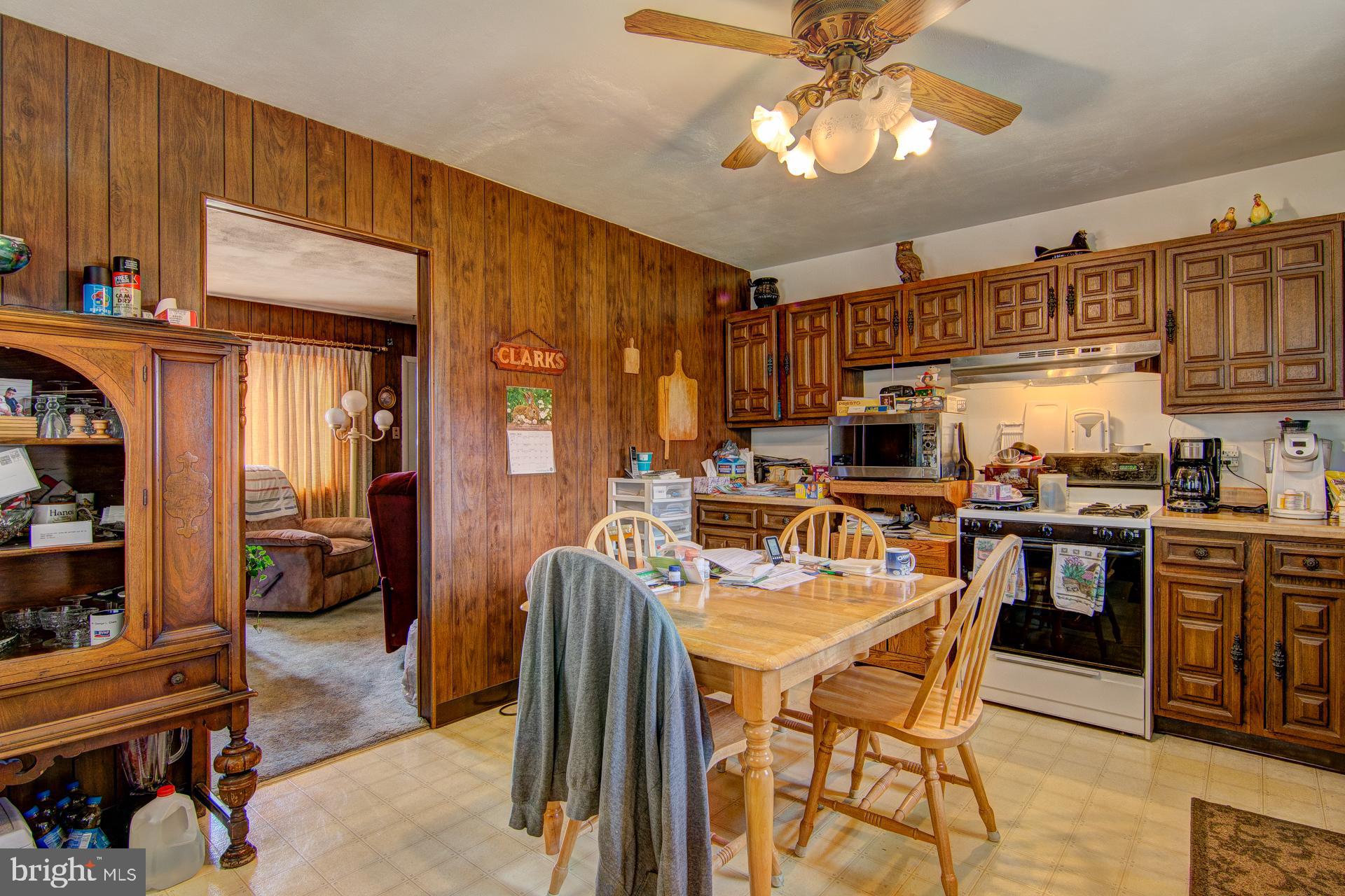 2440 Dunbar Road York, PA 17408 - Photo 5 of 12