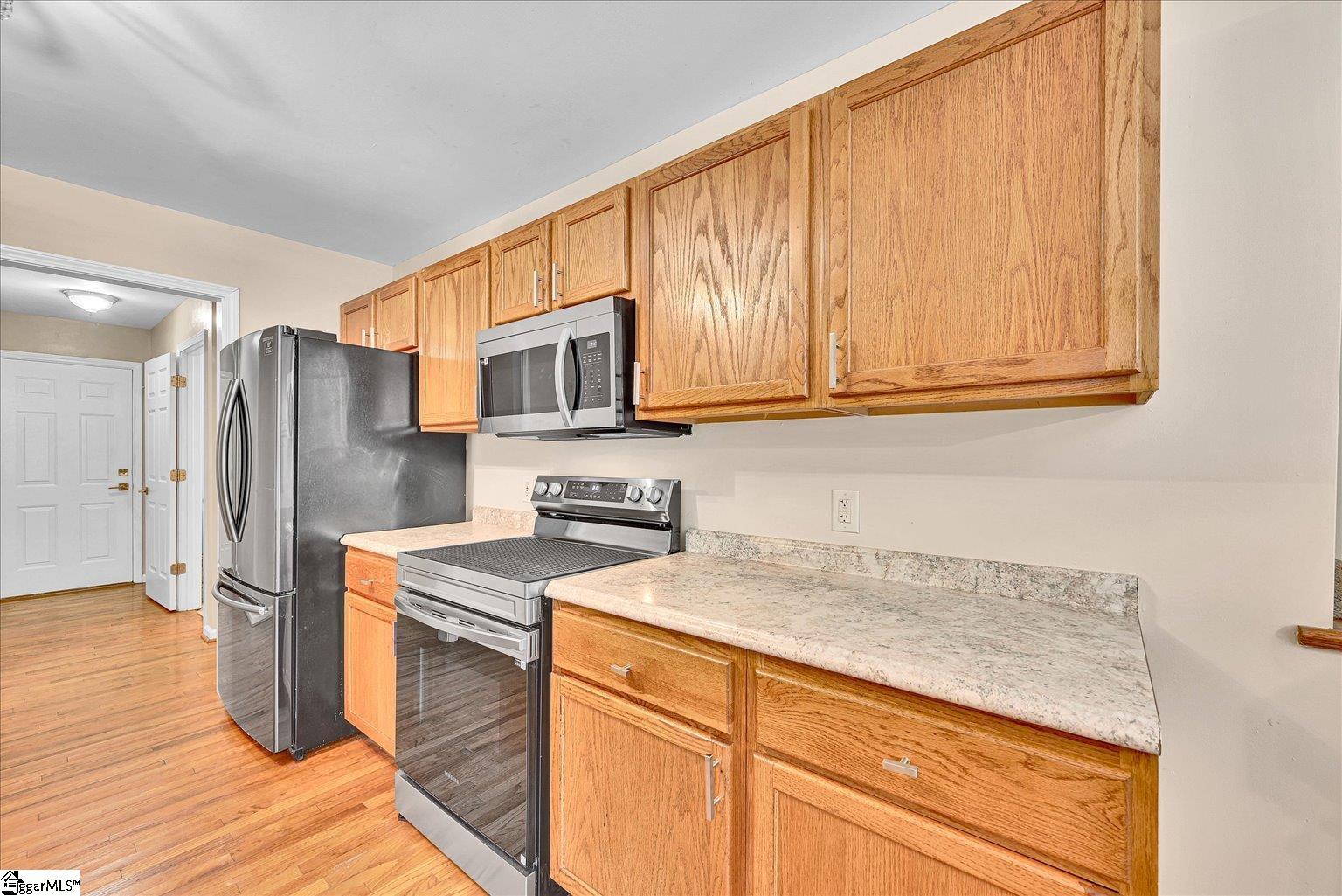 12 Marine Road Greenville, SC 29617 - Photo 6 of 44 Gallery Image 6