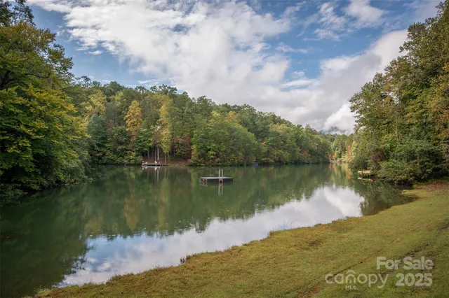 $299,900 | 132 Egret, Lake Lure, NC 28746