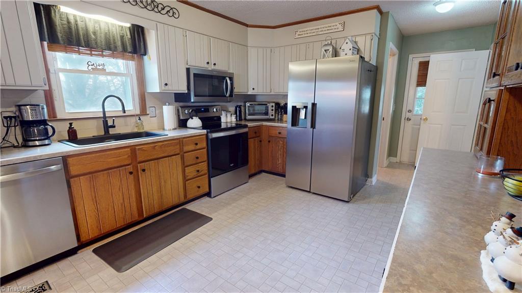 1831 Chestnut Grove Road King, NC 27021 - Photo 15 of 46