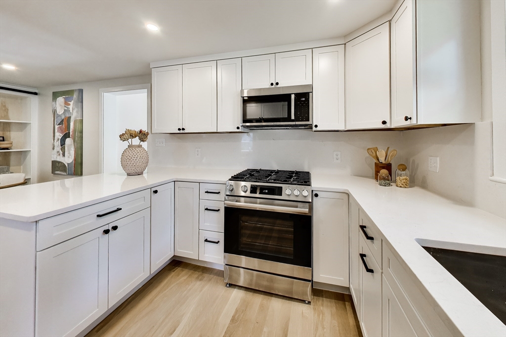 52 Middlesex Street, Unit 52 Winchester, MA 01890 - Photo 7 of 41