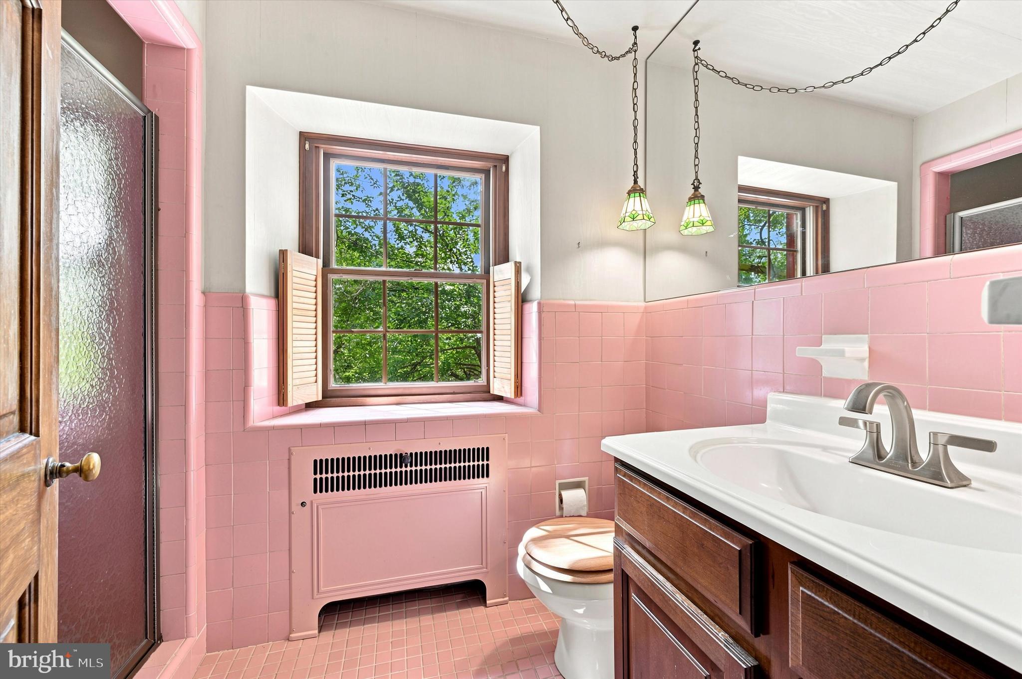 1010 Crest Road Wynnewood, PA 19096 - Photo 29 of 61 Primary bath w/ stall shower and vanity