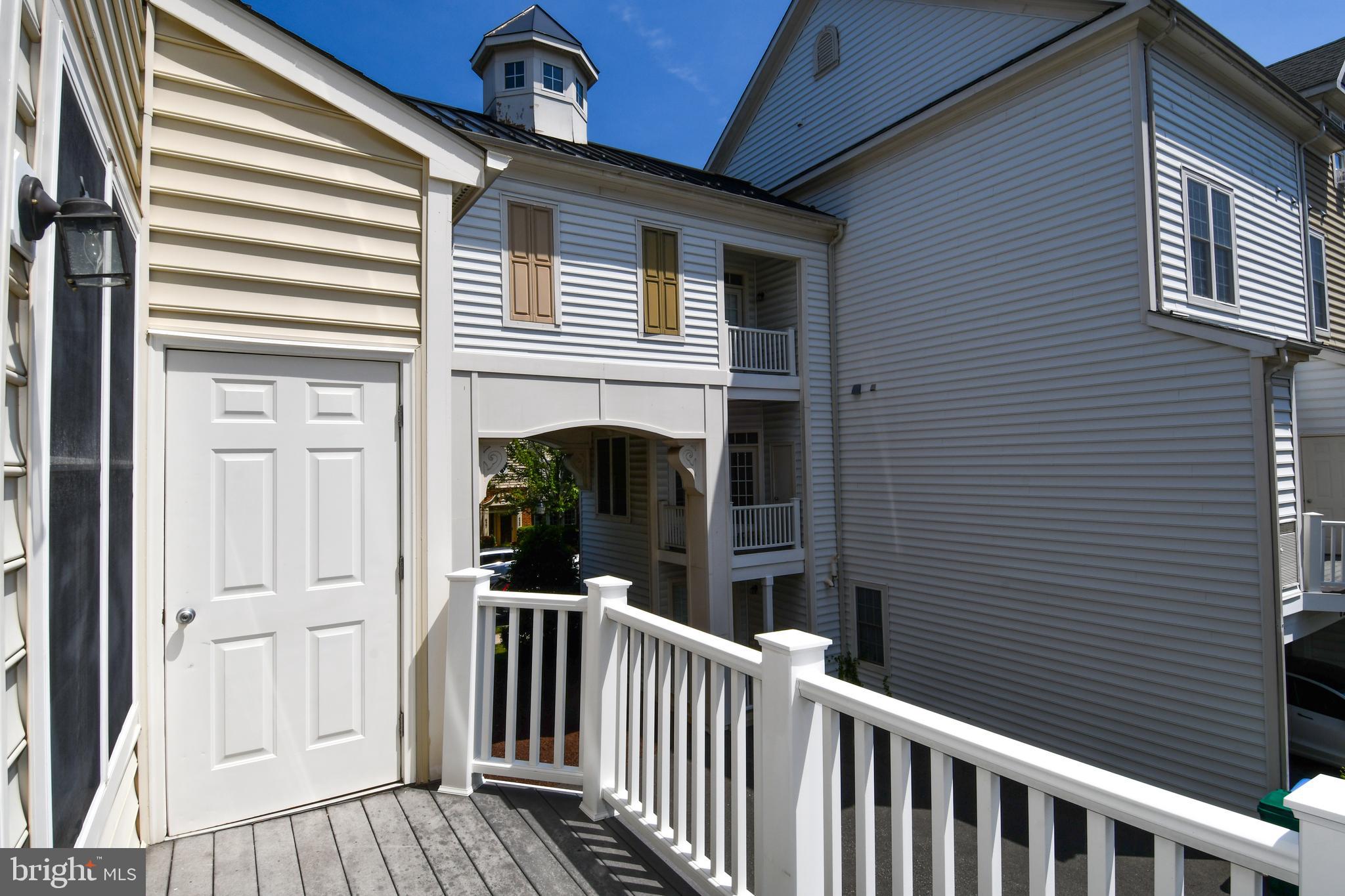 589 Cedar Spring Street Gaithersburg, MD 20877 - Photo 38 of 43 Deck