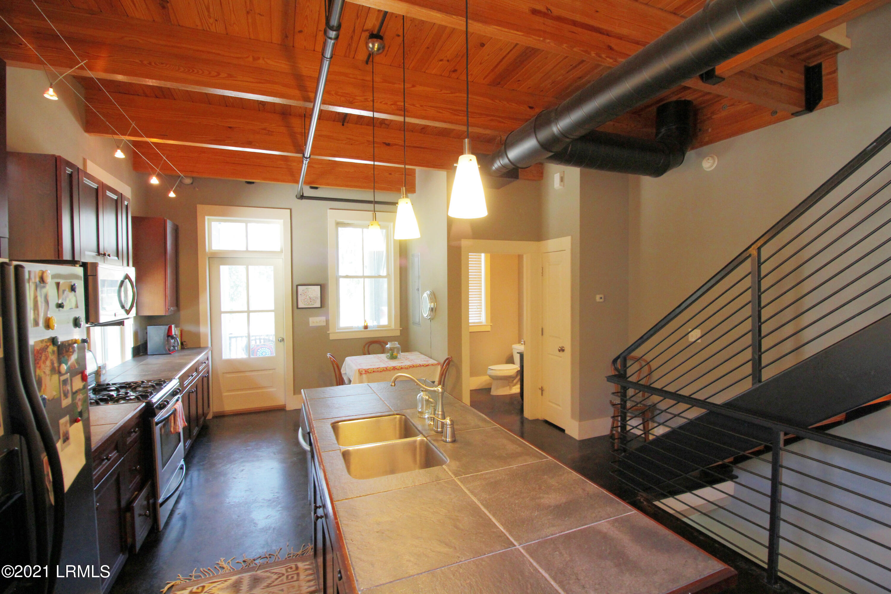 20 Market, Unit B Beaufort, SC 29906 - Photo 17 of 28 20bmarket_2165