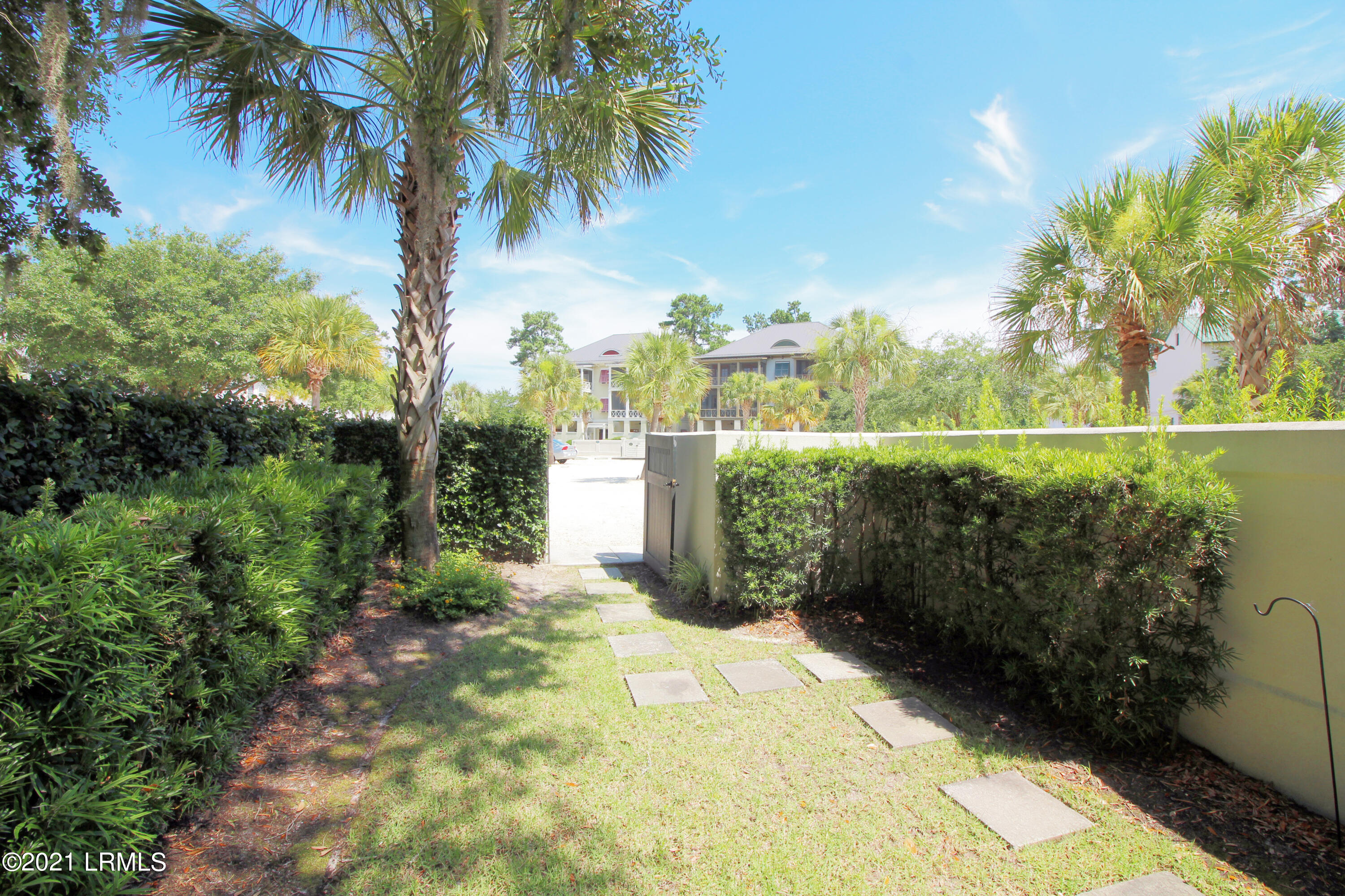 20 Market, Unit B Beaufort, SC 29906 - Photo 2 of 28 20bmarket_2150