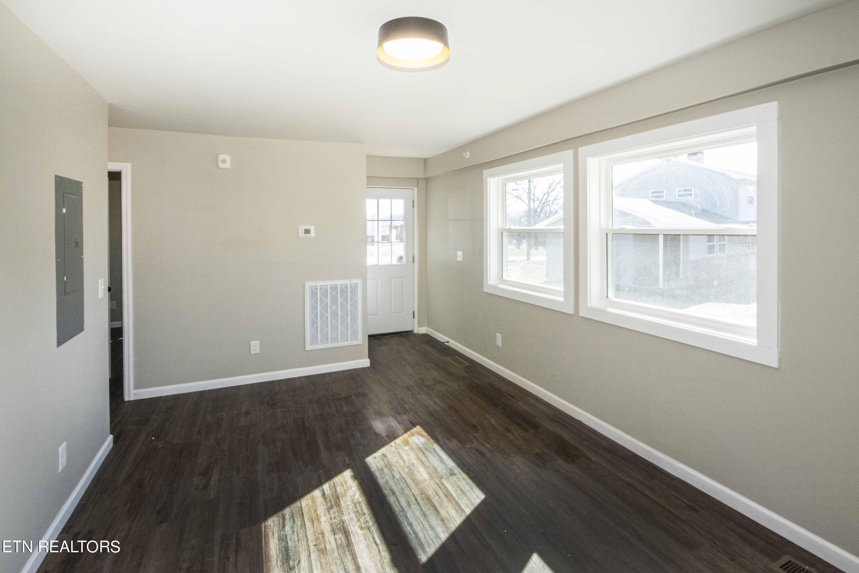 108 Viking Road Oak Ridge, TN 37830 - Photo 11 of 49 1 BED UNIT