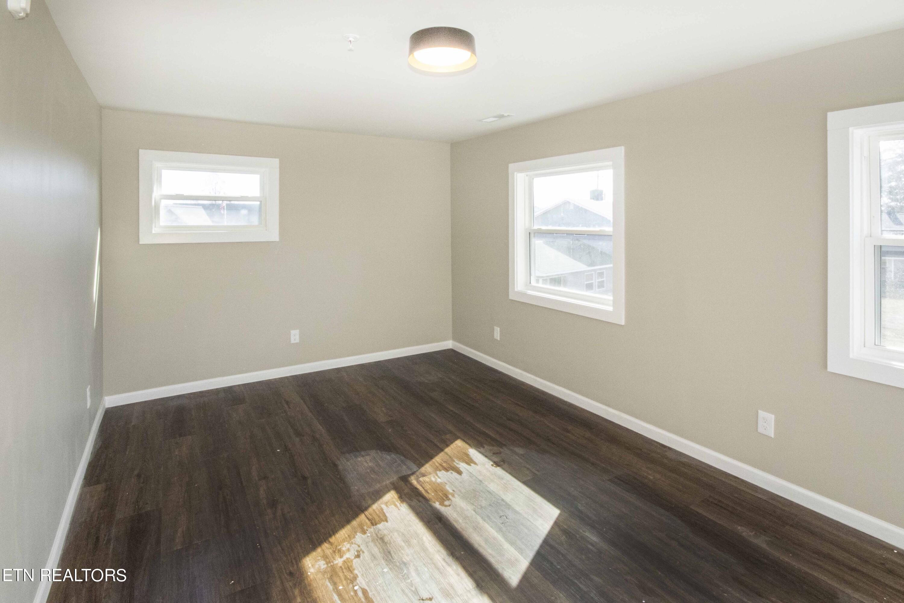 108 Viking Road Oak Ridge, TN 37830 - Photo 36 of 49 2 BED BEDROOM