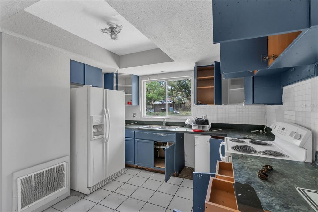 1224 Kirk Street Orlando, FL 32808 - Photo 8 of 19