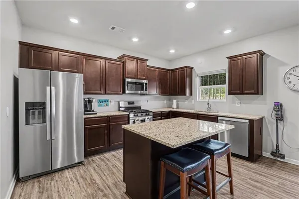 $379,900 | 701 Cherokee Rose, Bremen, GA 30110
