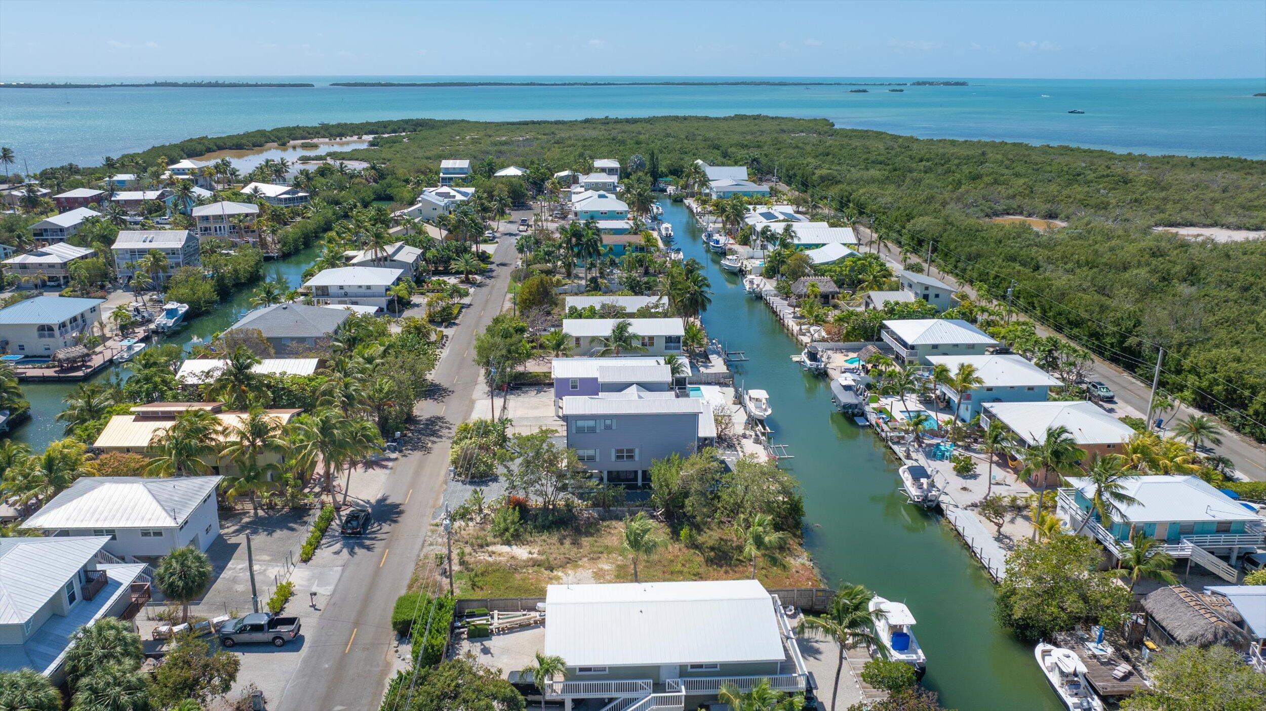 662 Blackbeard Road Summerland Key, FL 33042 - Photo 21 of 32 an aerial view of multiple house