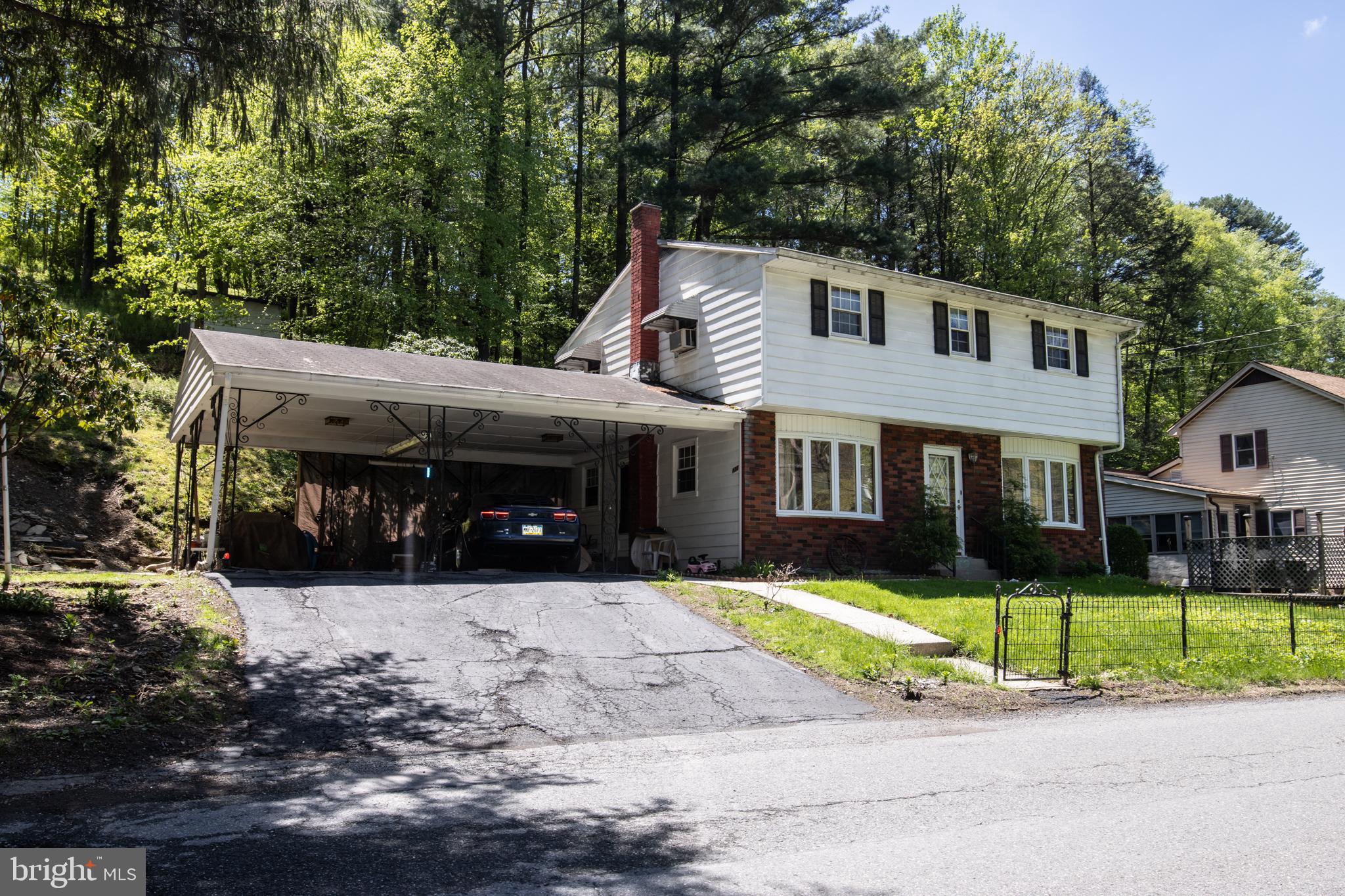 120 Low Road Pottsville, PA 17901 - Photo 2 of 19