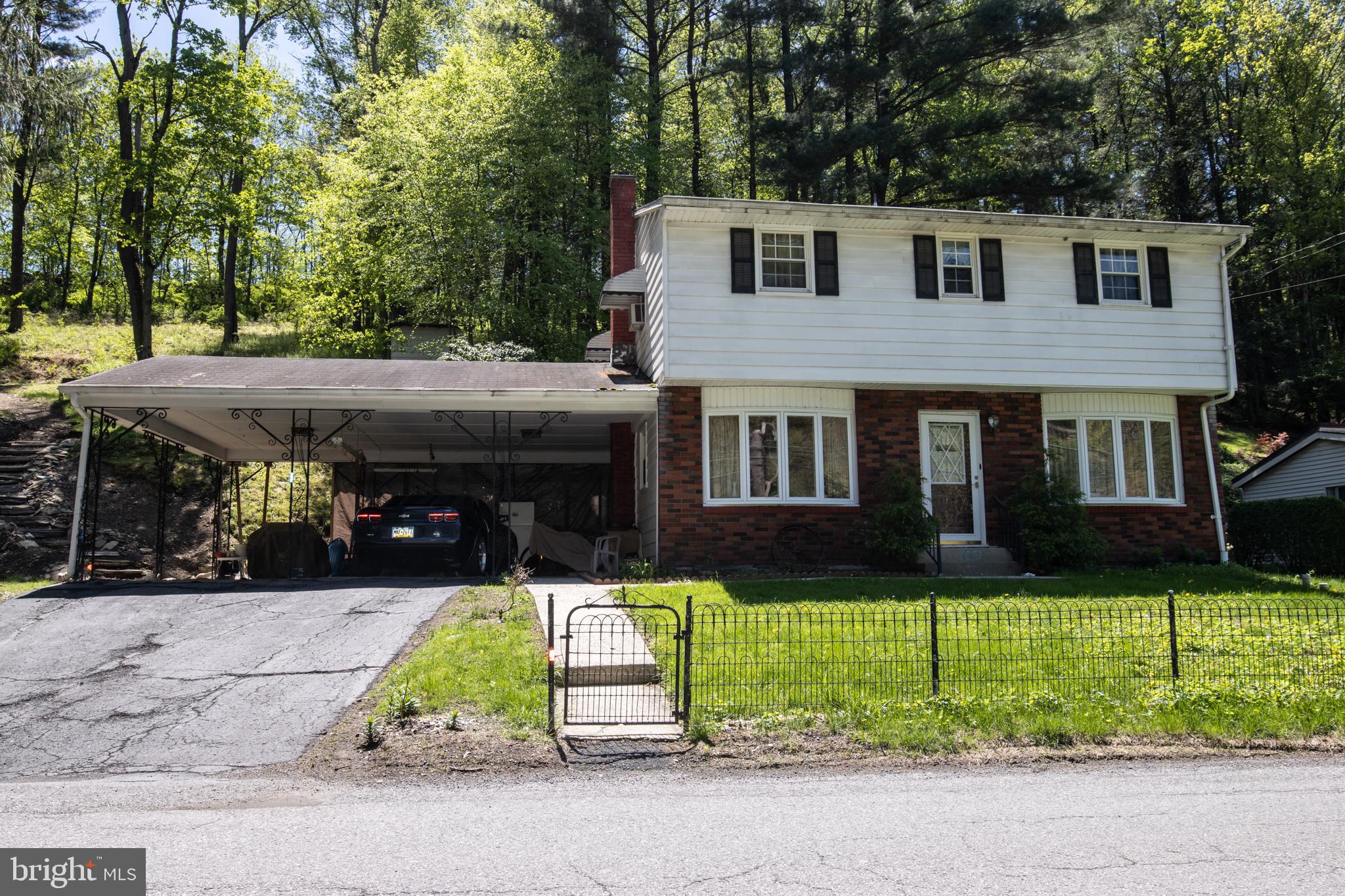 120 Low Road Pottsville, PA 17901 - Photo 3 of 19