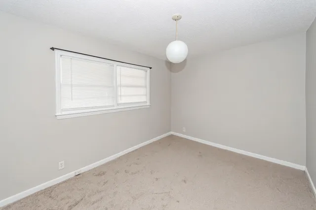 $2,300 | 1520 North Avalon Circle, Charleston, SC 29407