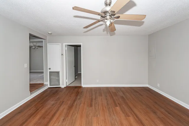 $2,300 | 1520 North Avalon Circle, Charleston, SC 29407