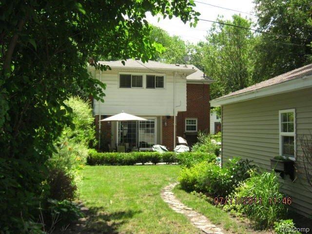 460 La Belle Road Grosse Pointe, MI 48236 - Photo 18 of 19 460 LaBelle 018