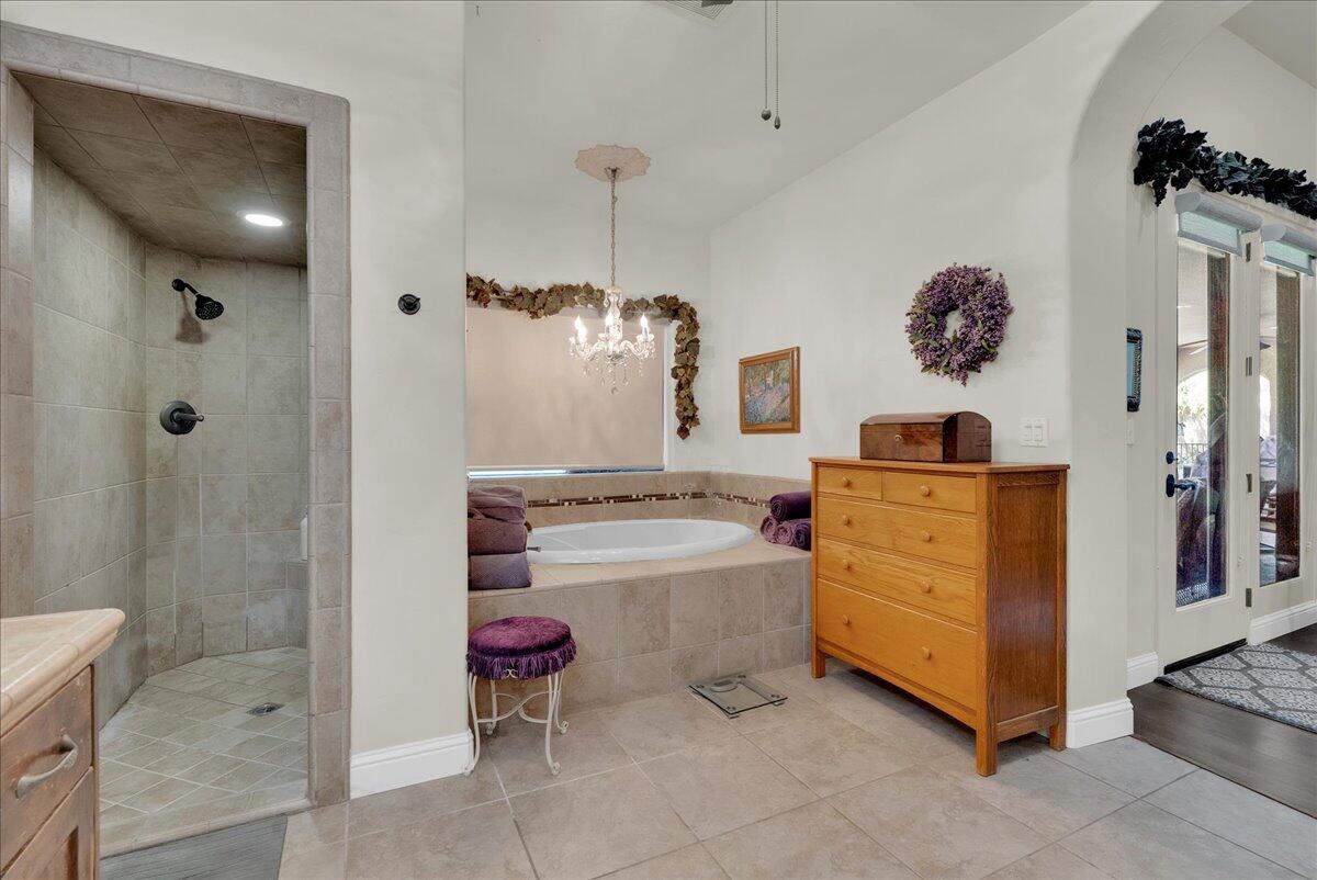 32815 Riverside Drive Springville, CA 93265 - Photo 46 of 84 Master Bathroom