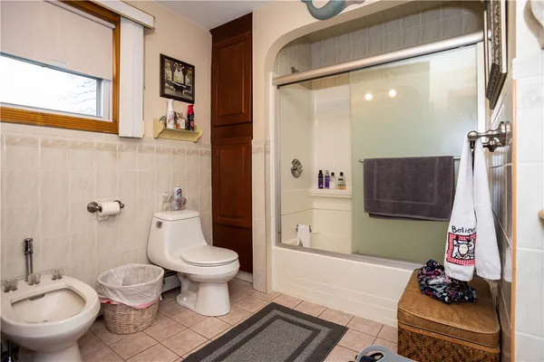 $979,000 | 546 Lonsdale Avenue, Central Falls, RI 02863