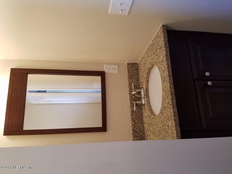 2160 Redfern Road Jacksonville, FL 32207 - Photo 6 of 24 06_listing_photo