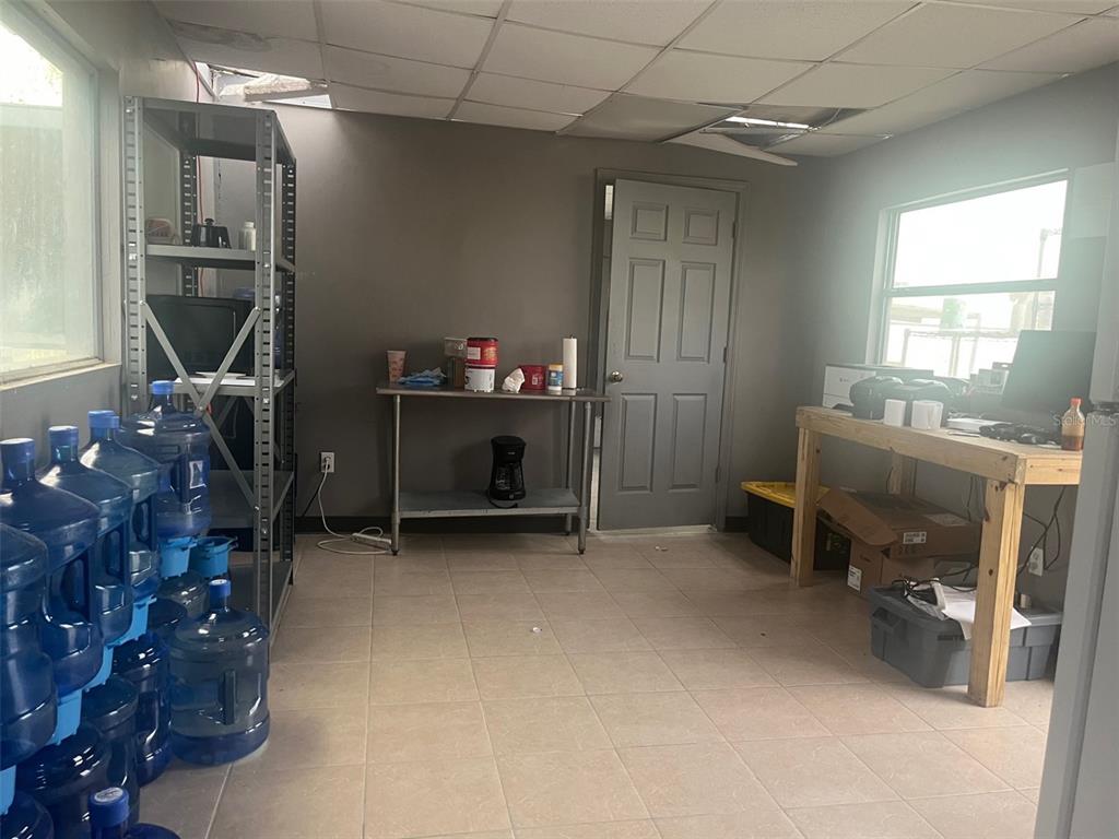 4103 Ondich Road Apopka, FL 32712 - Photo 13 of 13 a room with furniture and musical instruments