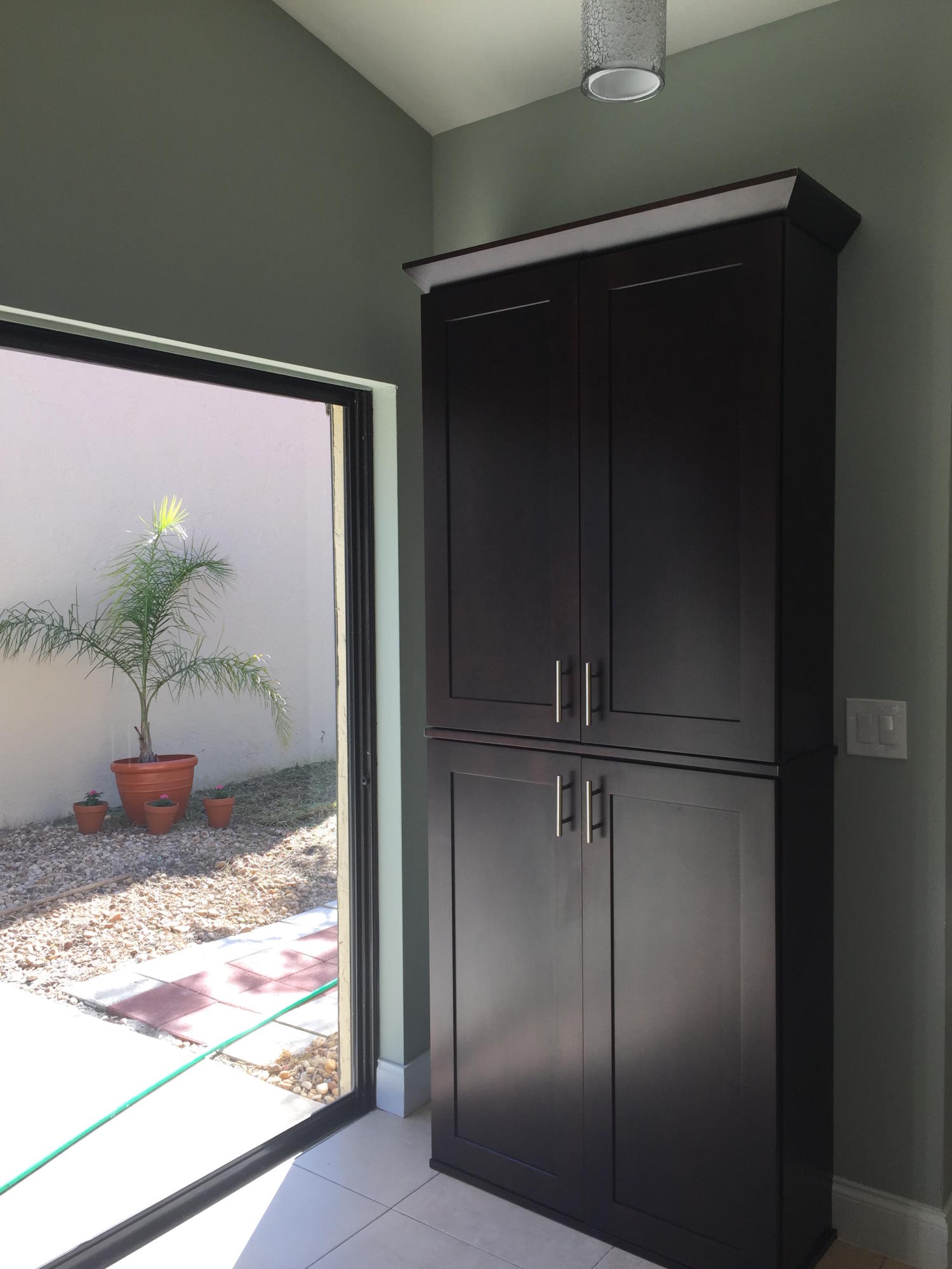 2115 Northwest 18th Street Delray Beach, FL 33445 - Photo 5 of 11 pantry ne 18th st