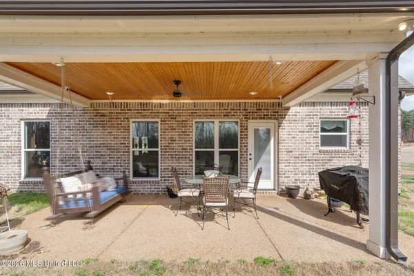 $549,975 | 98 Fairview Trail, Byhalia, MS 38611