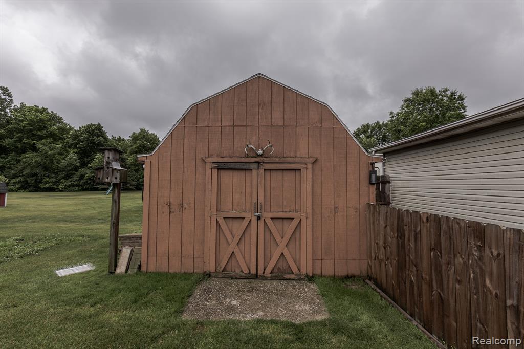 7280 North Bray Road Mount Morris, MI 48458 - Photo 32 of 39