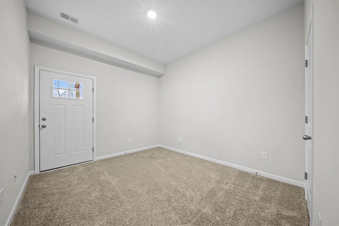 11112 Watson Drive, Unit B Seneca, SC 29672 - Photo 19 of 34