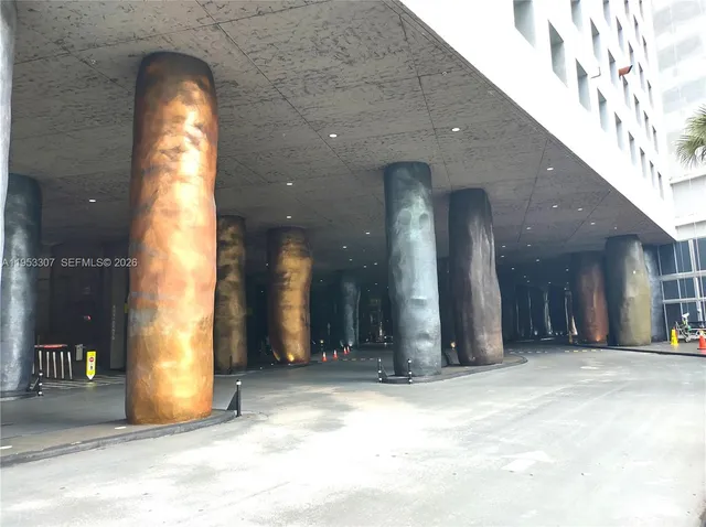 $1,275,000 | 465 Brickell Avenue, Unit 4402, Miami, FL 33131