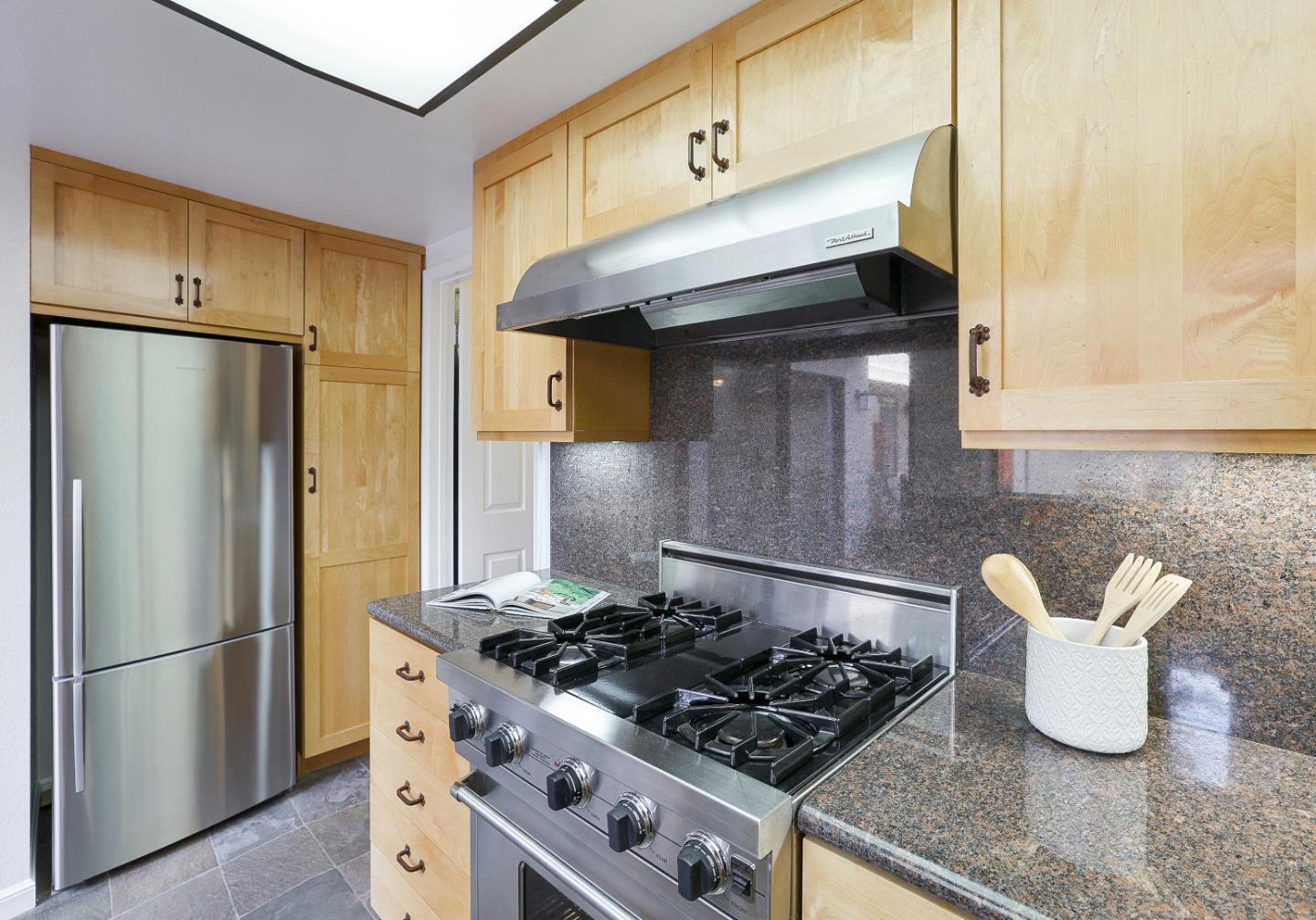 430 Hogarth Terrace Sunnyvale, CA 94087 - Photo 9 of 25