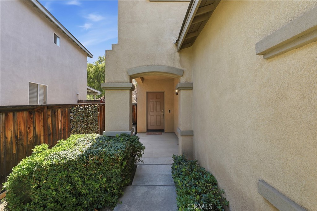16176 Setting Sun Circle Riverside, CA 92503 - Photo 10 of 52