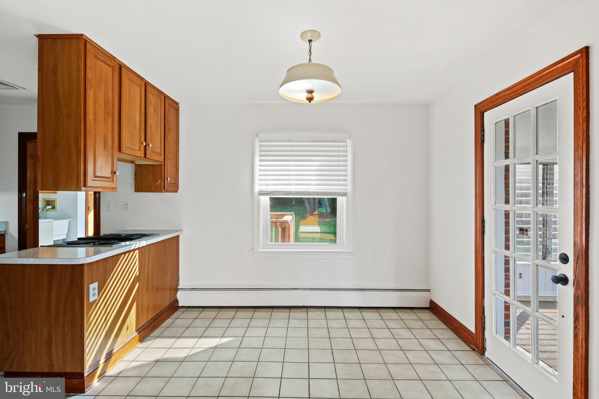 4763 Linthicum Road Dayton, MD 21036 - Photo 11 of 39 Dining room