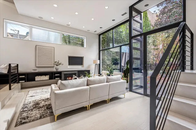 $3,800,000 | 2209 North Seminary Avenue, Chicago, IL 60614