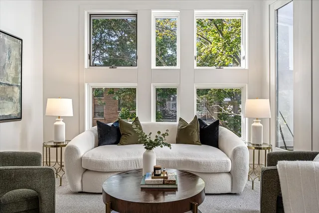 $3,800,000 | 2209 North Seminary Avenue, Chicago, IL 60614