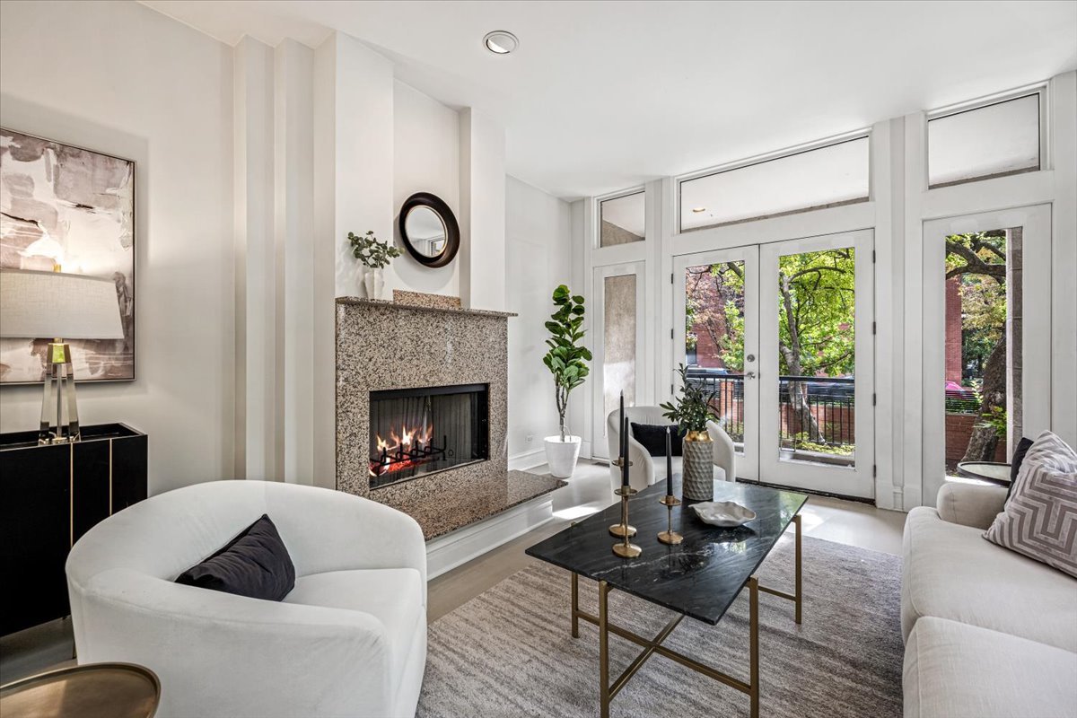 2209 North Seminary Avenue Chicago, IL 60614 - Photo 4 of 44