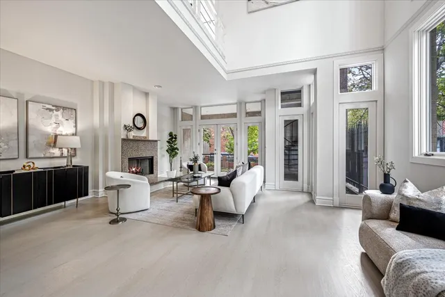 $3,800,000 | 2209 North Seminary Avenue, Chicago, IL 60614