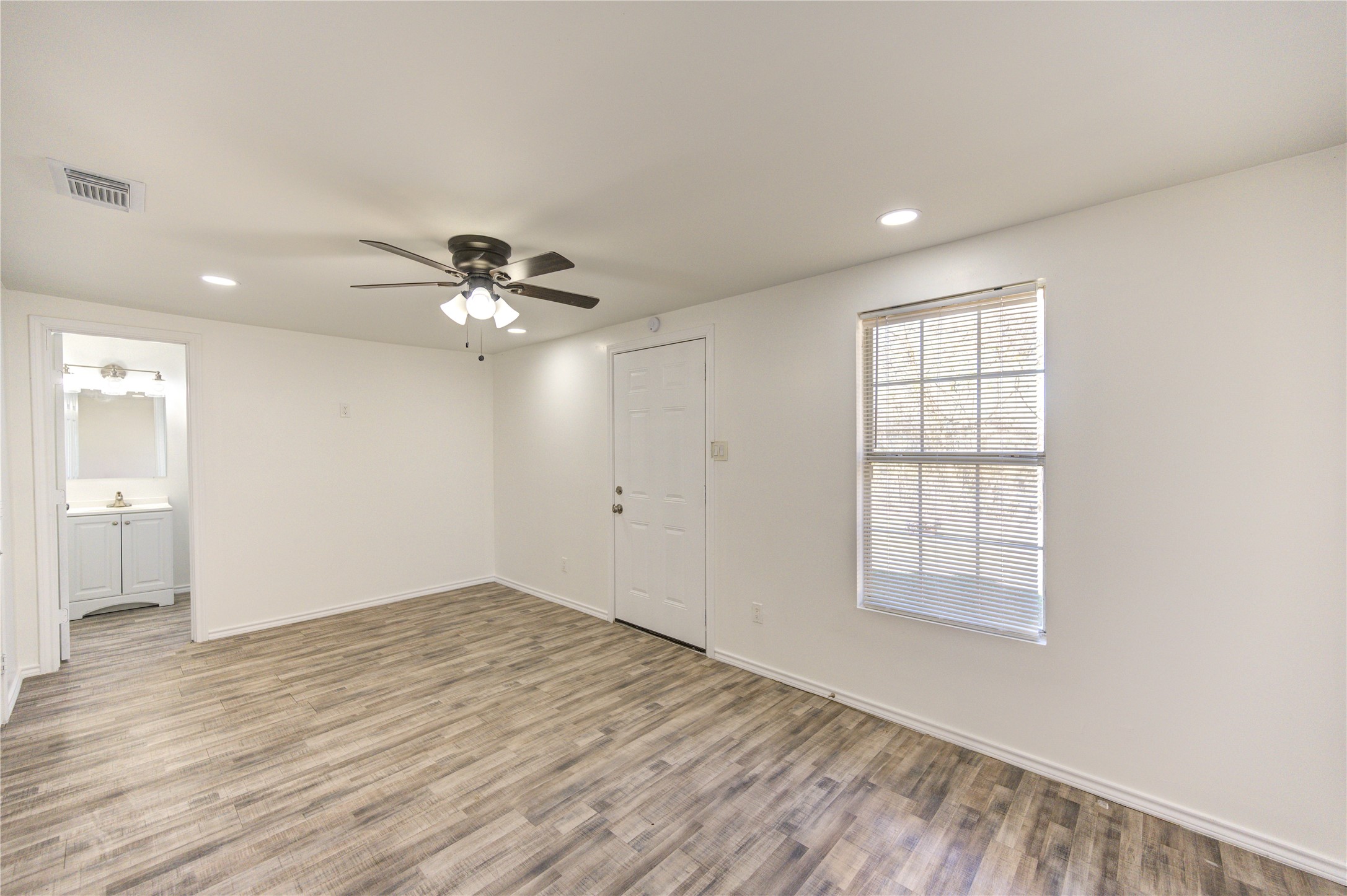 7811 St Louis Street Houston, TX 77028 - Photo 29 of 41