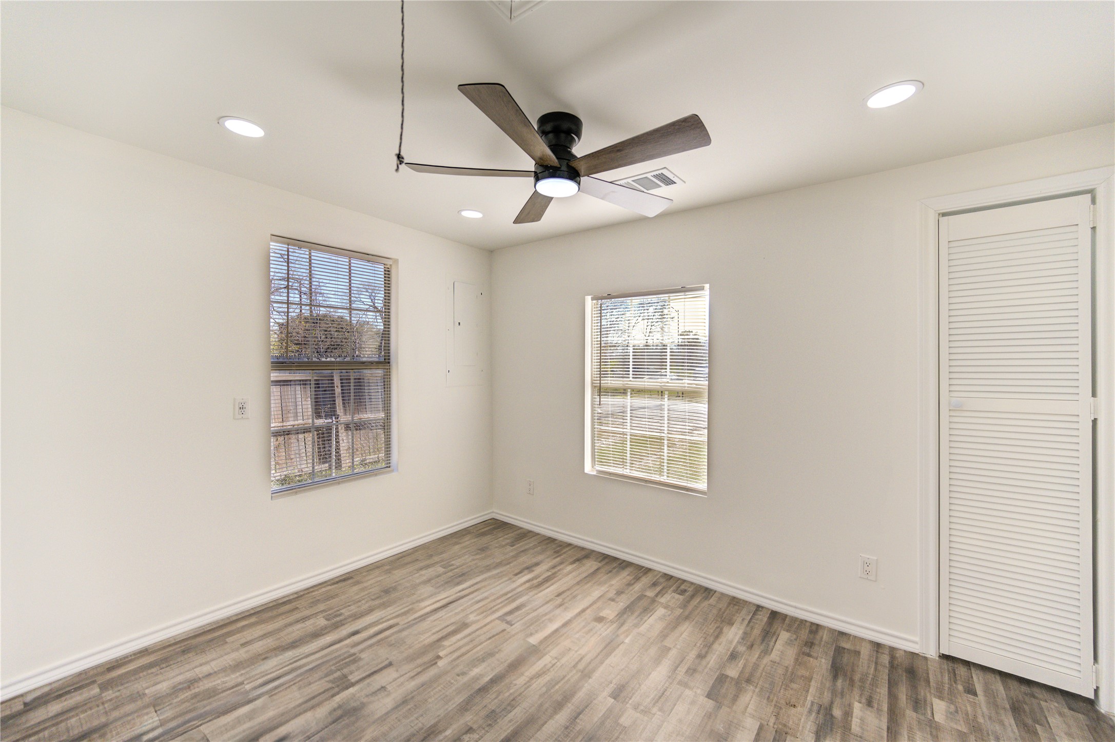 7811 St Louis Street Houston, TX 77028 - Photo 36 of 41