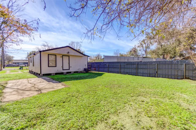 $175,000 | 7811 St Louis Street, Houston, TX 77028