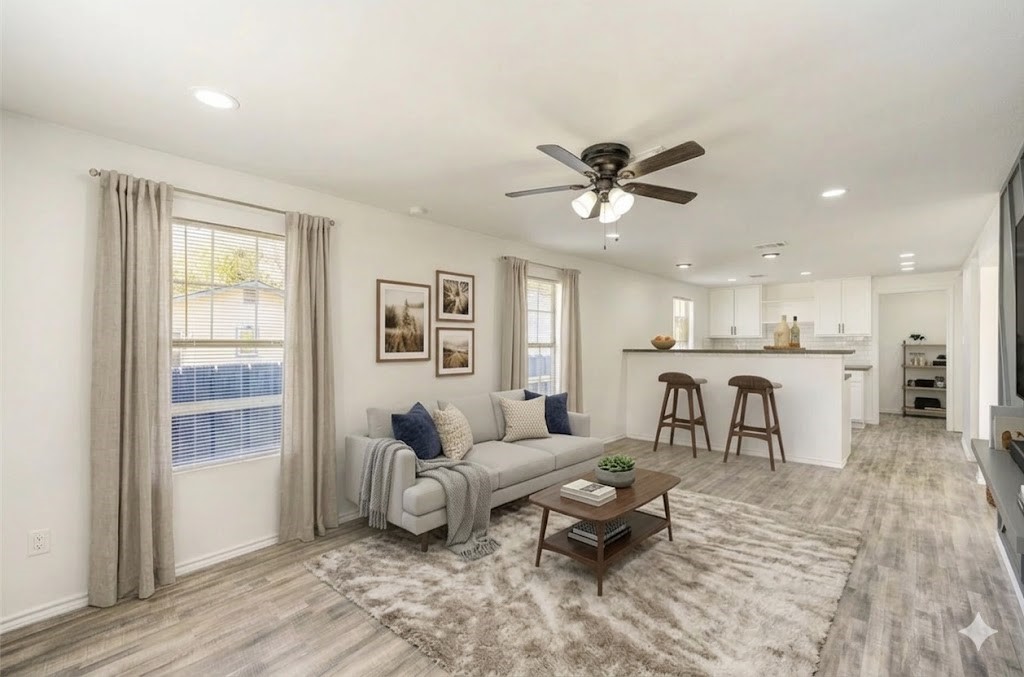 7811 St Louis Street Houston, TX 77028 - Photo 5 of 41 Living and kitchen - virtually staged