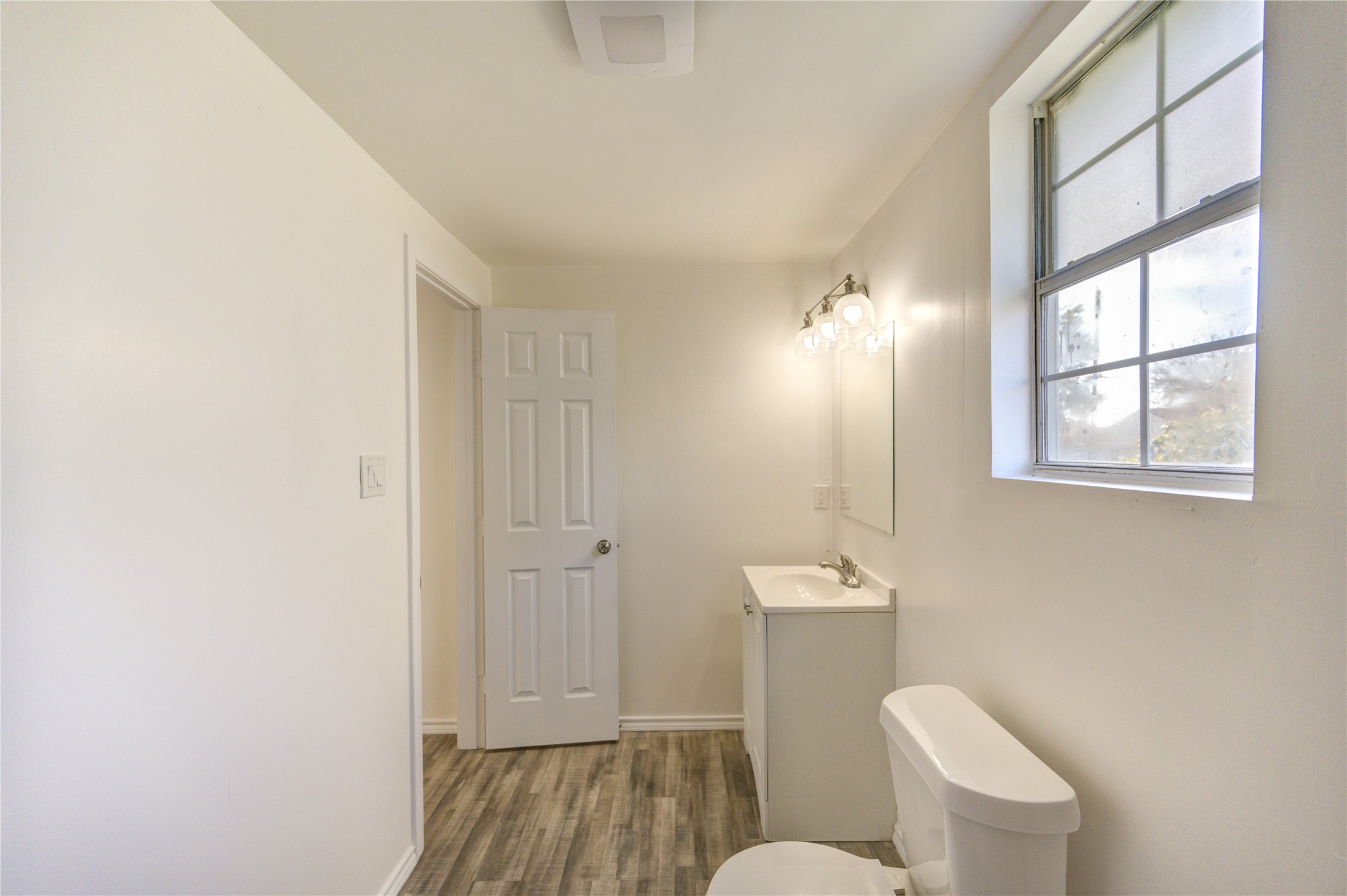 7811 St Louis Street Houston, TX 77028 - Photo 9 of 41