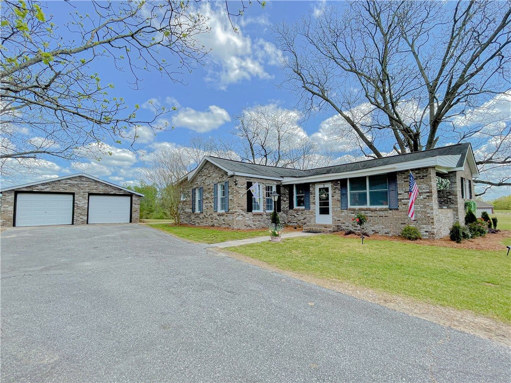 108 North Herring Road Opelika, AL 36804 - Photo 1 of 38 Gallery Image 1