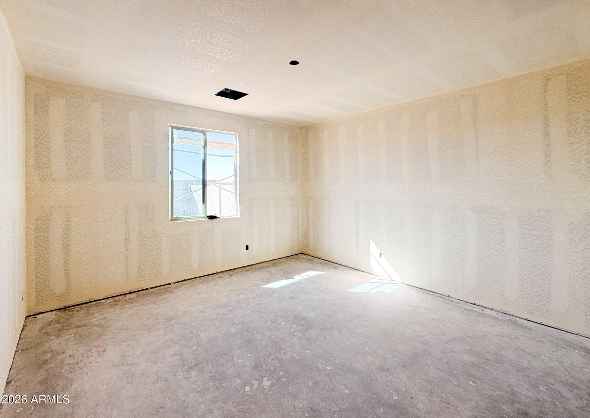 6589 East Fiddleneck Way San Tan Valley, AZ 85140 - Photo 6 of 14 04 - Primary Bed