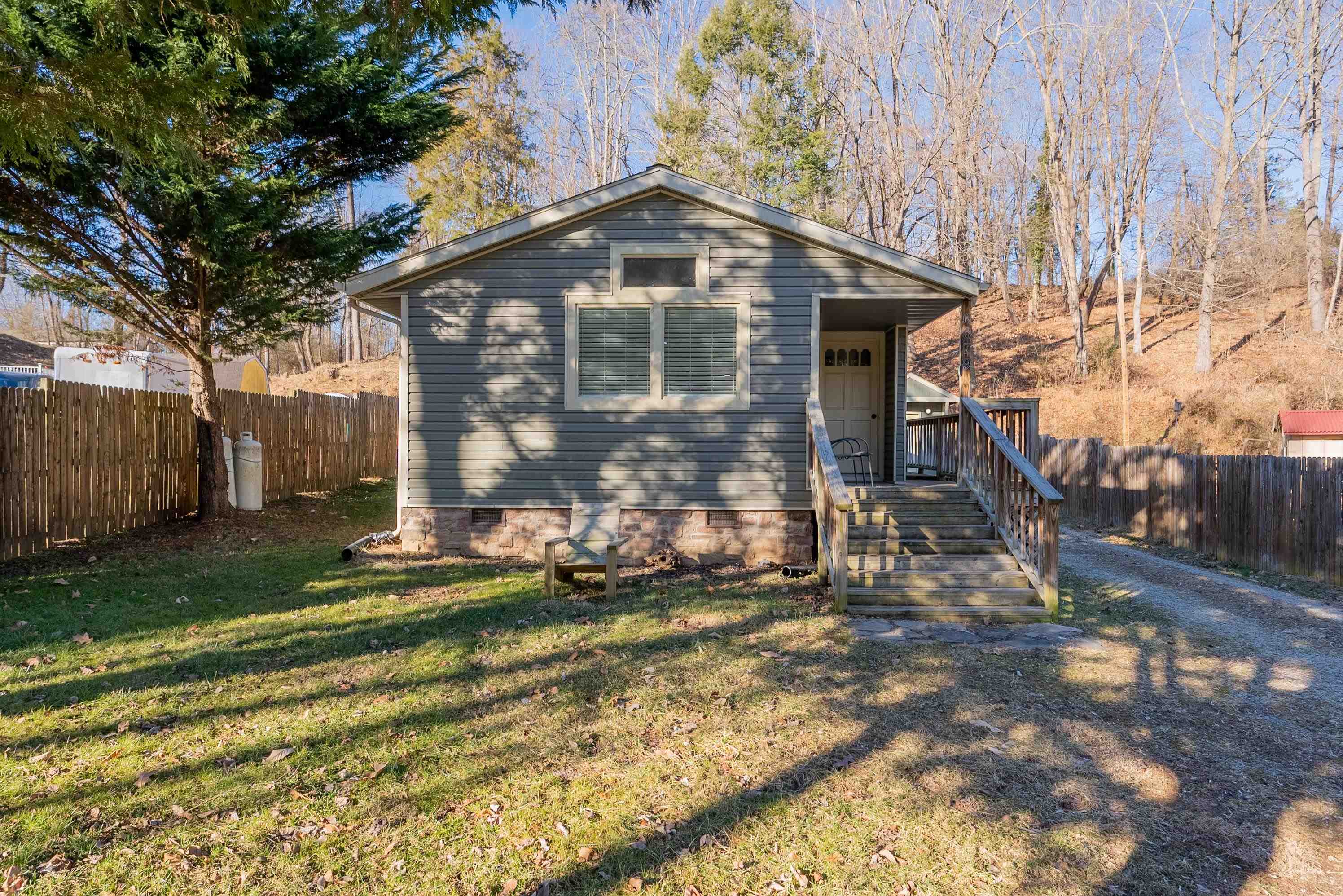 6879 Owens Road Radford, VA 24141 - Photo 2 of 66 Gallery Image 2