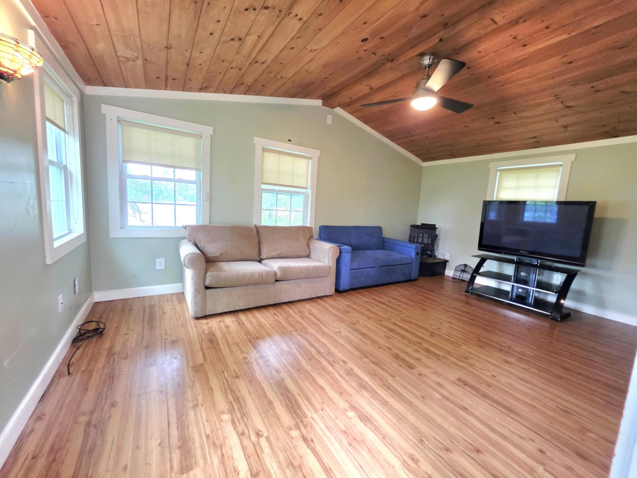 998 Lewiston Road West Gardiner, ME 04345 - Photo 33 of 41 Bunk house