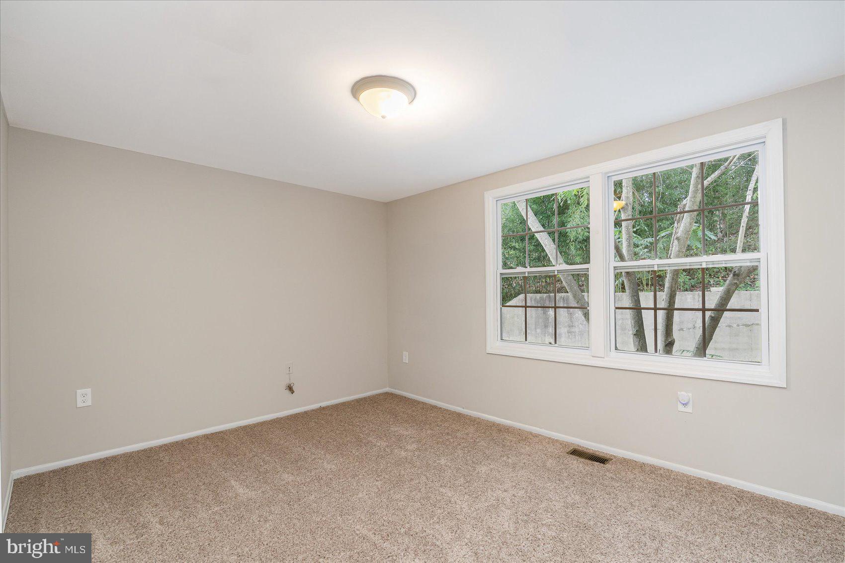 12517 Tove Road Clinton, MD 20735 - Photo 28 of 44