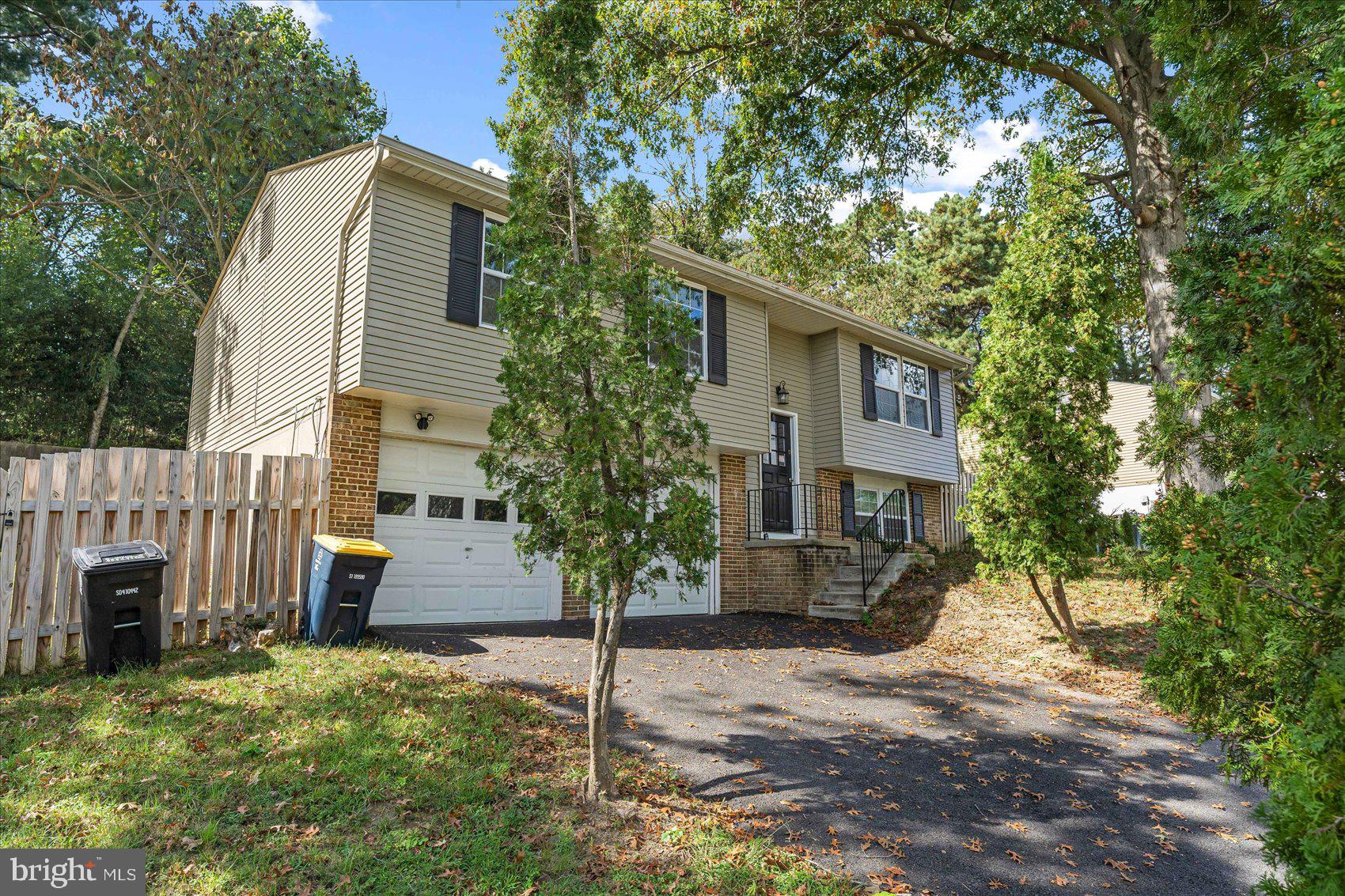 12517 Tove Road Clinton, MD 20735 - Photo 4 of 44