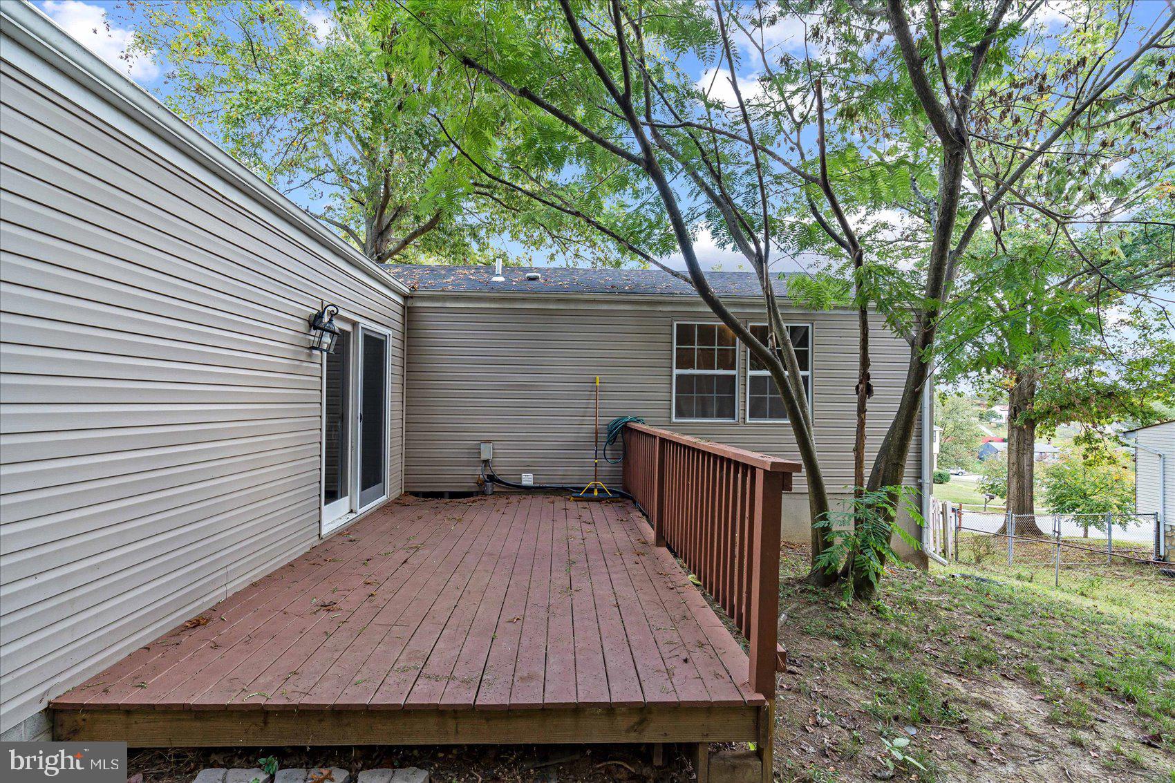 12517 Tove Road Clinton, MD 20735 - Photo 39 of 44