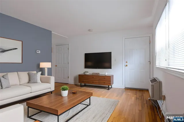 $1,700 | 395 Park Street, Unit 395G, Hackensack, NJ 07601