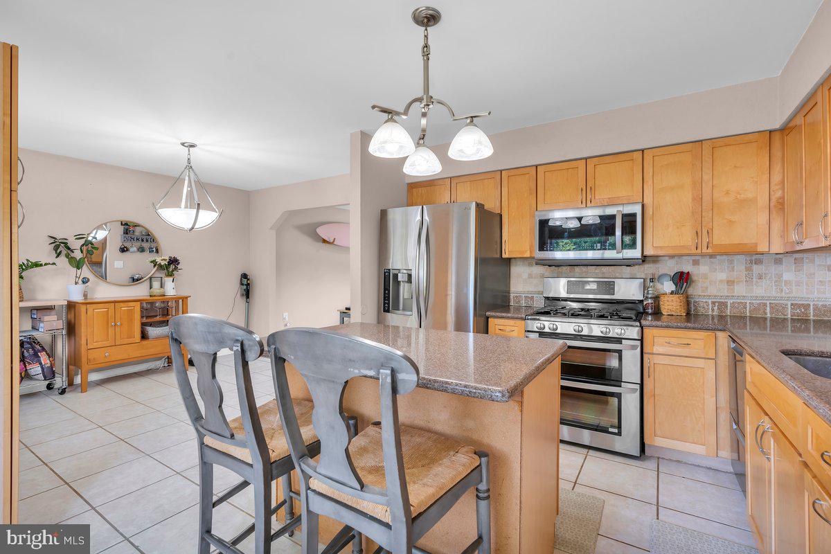 325 Johnson Road Sicklerville, NJ 08081 - Photo 8 of 34