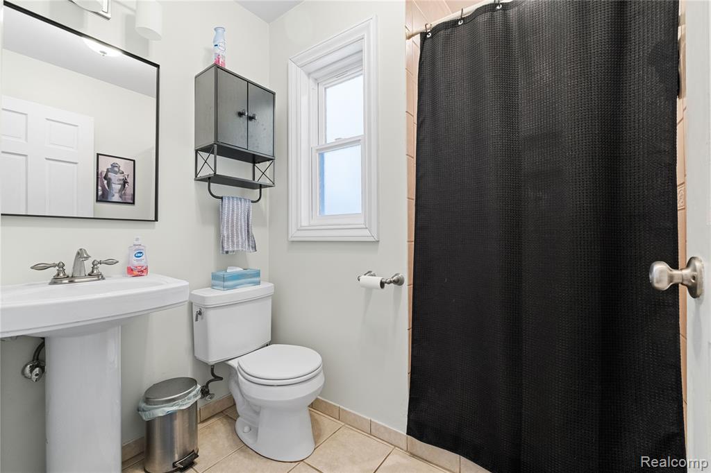 5050 Eagle Road White Lake, MI 48383 - Photo 20 of 39 Gallery Image 20